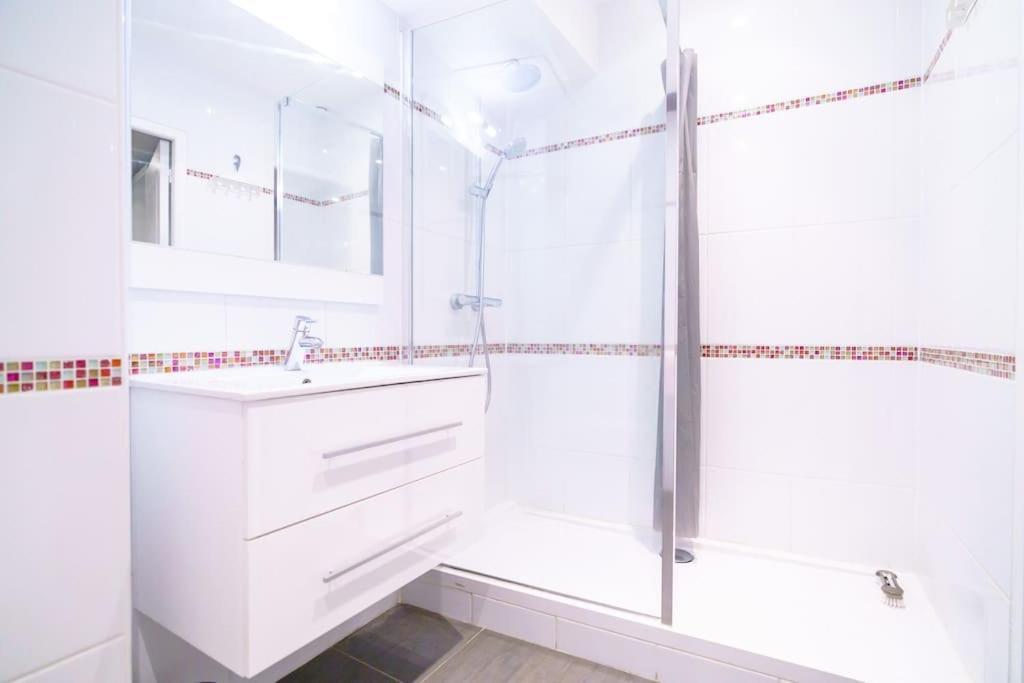 Le Nightflyer T2 Atypique De Brique Et En Cave Apartment