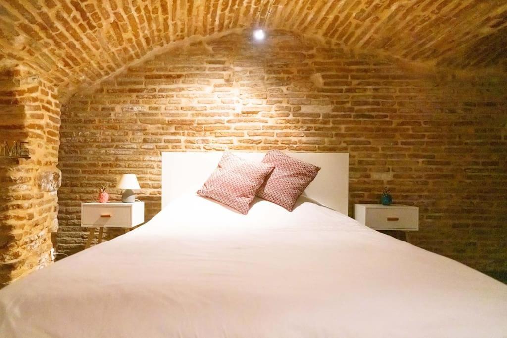 Apartment Le Nightflyer T2 Atypique De Brique Et En Cave