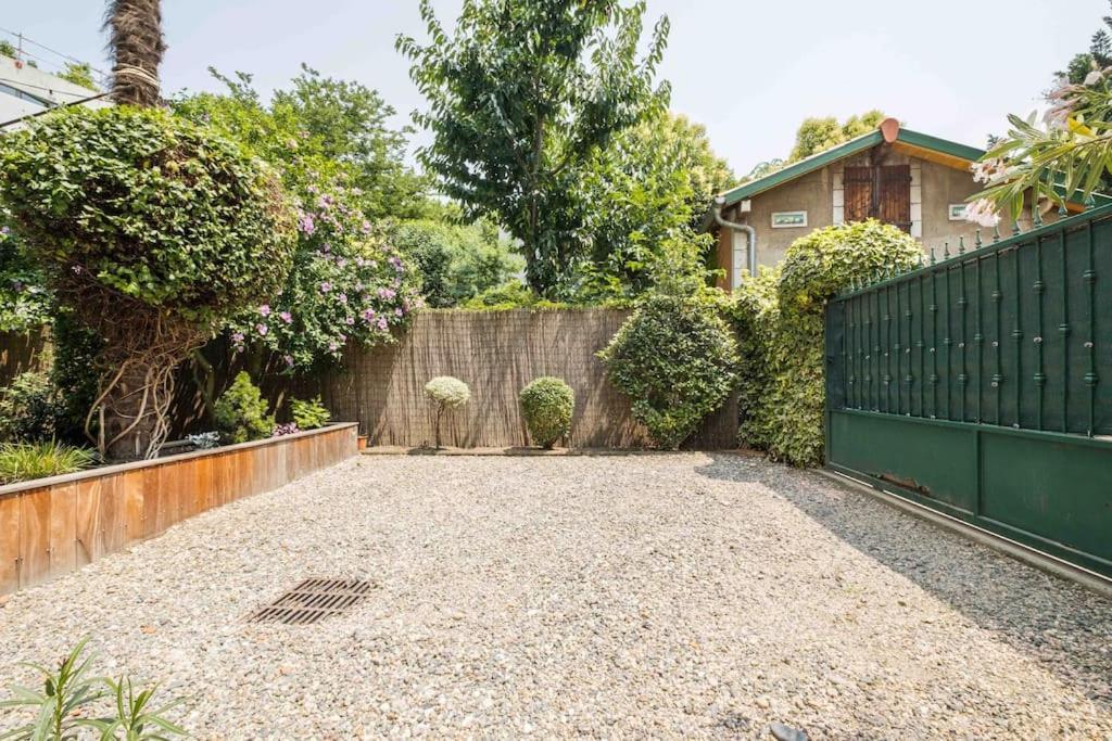 T5 Renove Avec Bureau Jardin Et Parking En Centre * Toulouse
