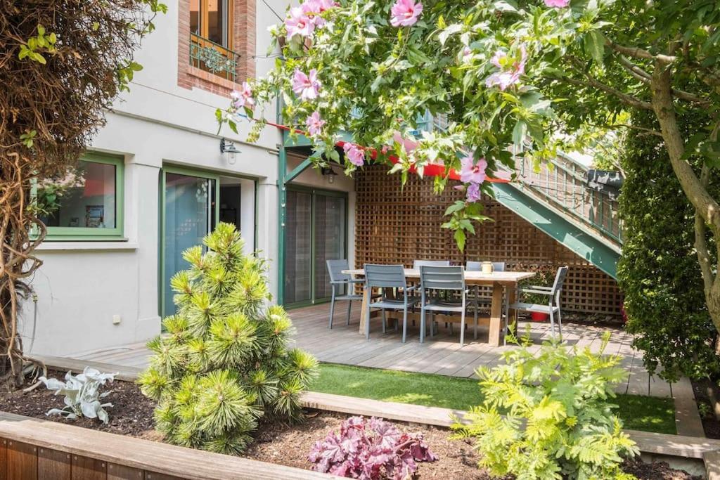 Apartment T5 Renove Avec Bureau Jardin Et Parking En Centre
