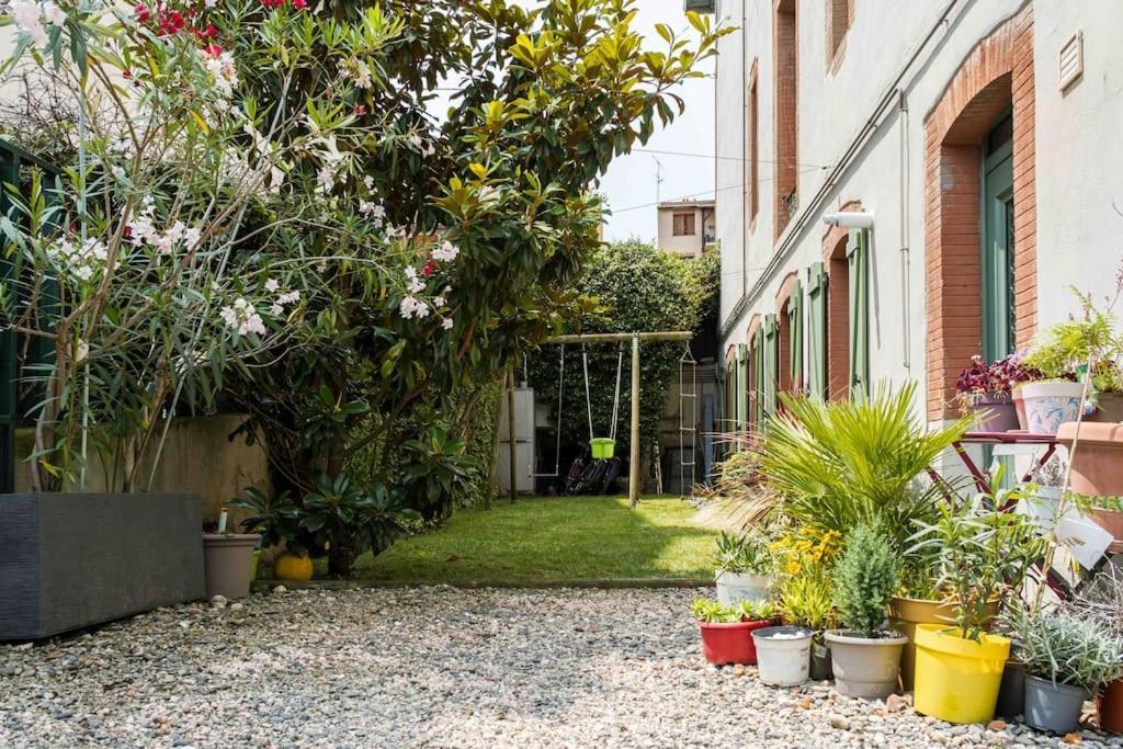 T5 Renove Avec Bureau Jardin Et Parking En Centre * Toulouse