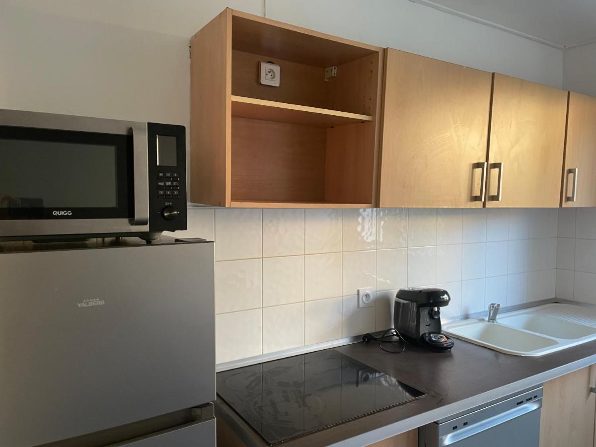 50 M2 T2 Au Calme, Lumineux, Confortable, Cosy, Climatise, Privatif Avec Parking Gratuit Et Terrasse
