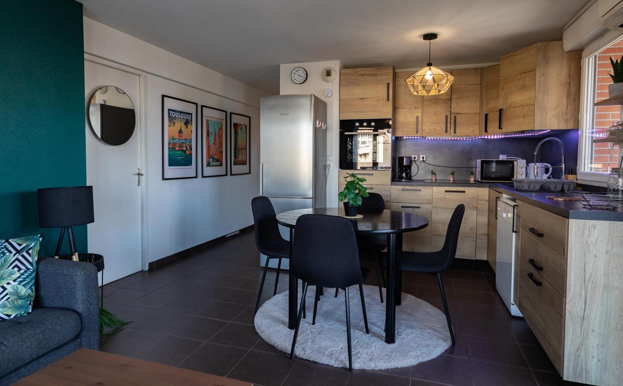 Apartamento Chouette , Un T3 Cozy Proche Du Metro Et Parking Prive A Disposition