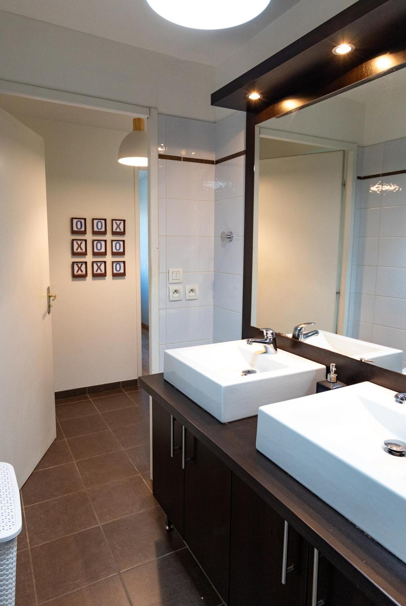 Apartamento Chouette , Un T3 Cozy Proche Du Metro Et Parking Prive A Disposition
