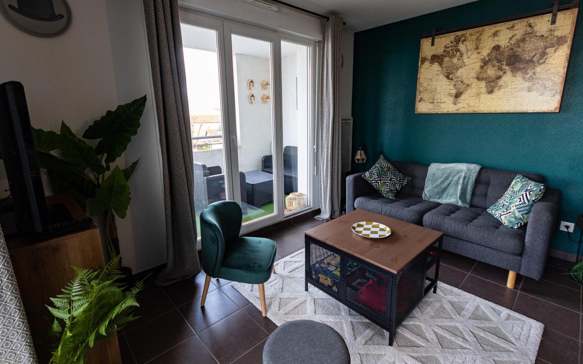 Chouette , Un T3 Cozy Proche Du Metro Et Parking Prive A Disposition Apartamento