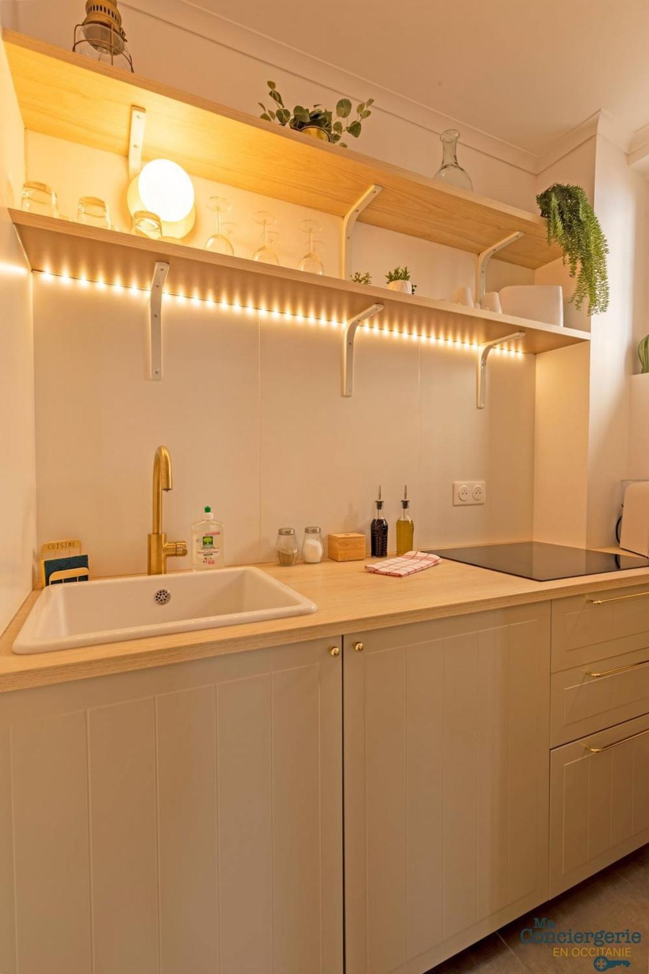 Beethoven - St Michel - Metro - Tram - Stadium Apartment *