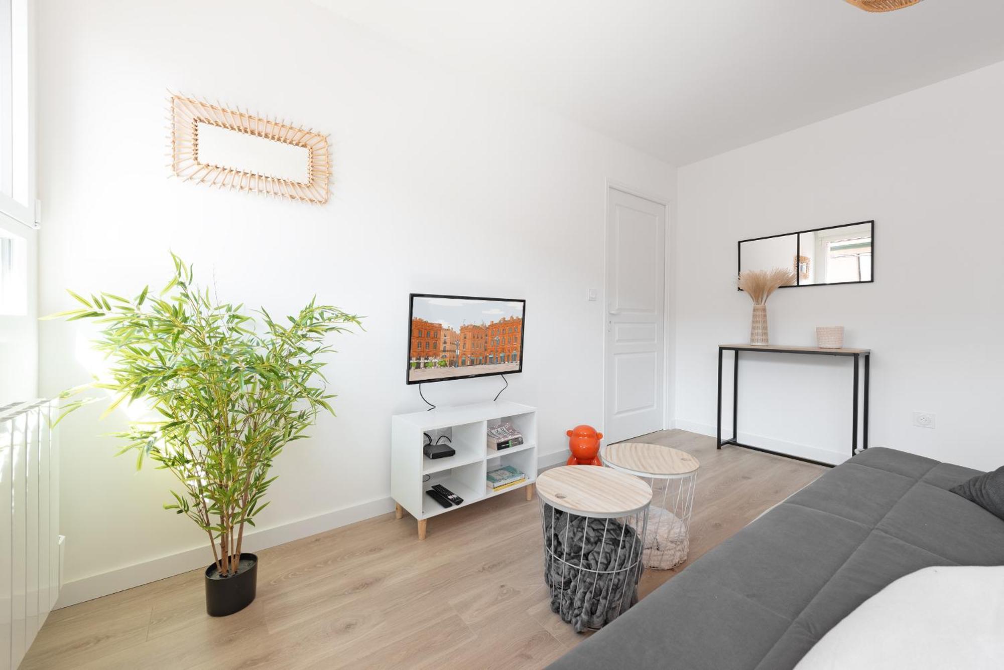 Apartment T2 Avec Parking Gratuit - Proximite Gare *