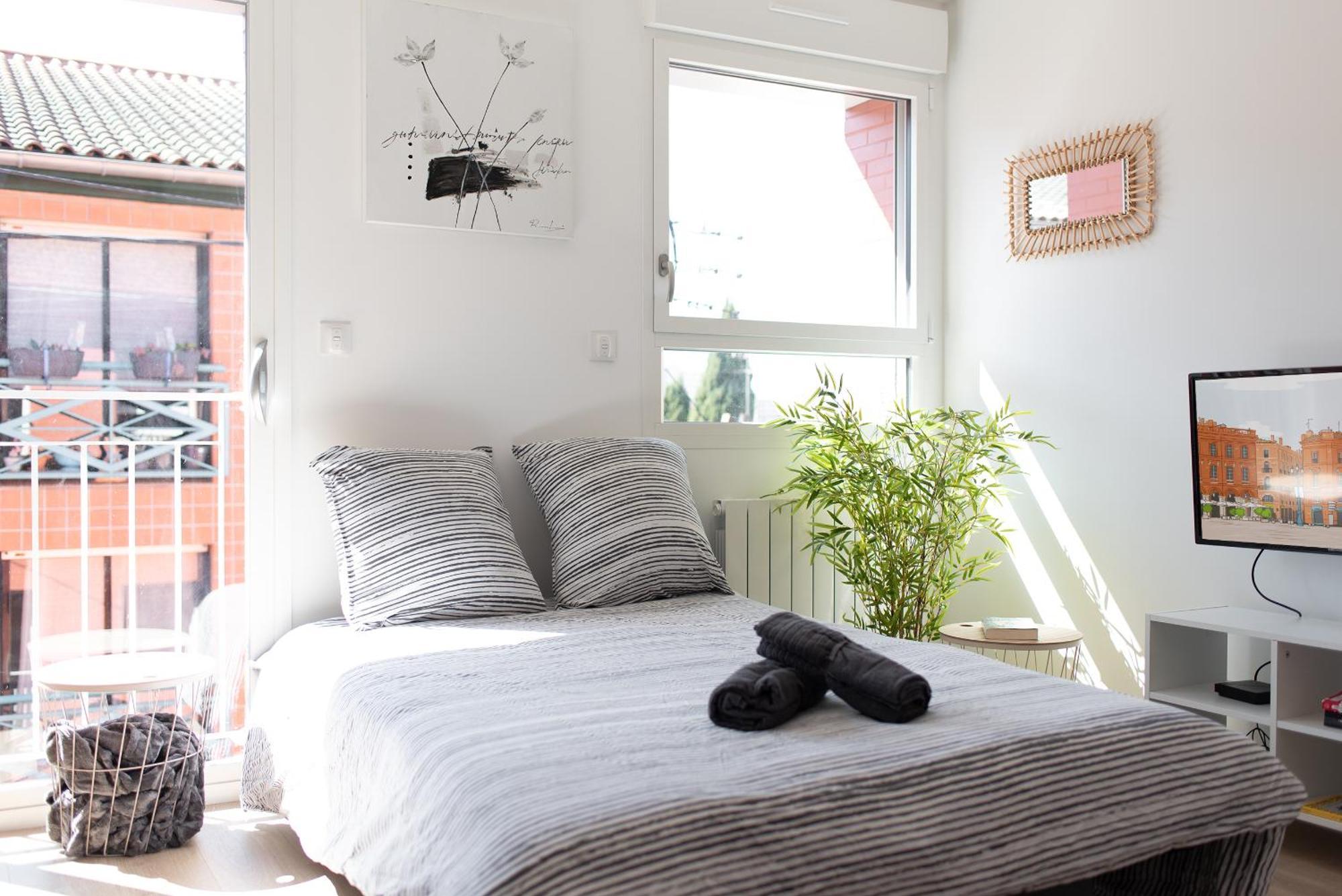 T2 Avec Parking Gratuit - Proximite Gare Apartment
