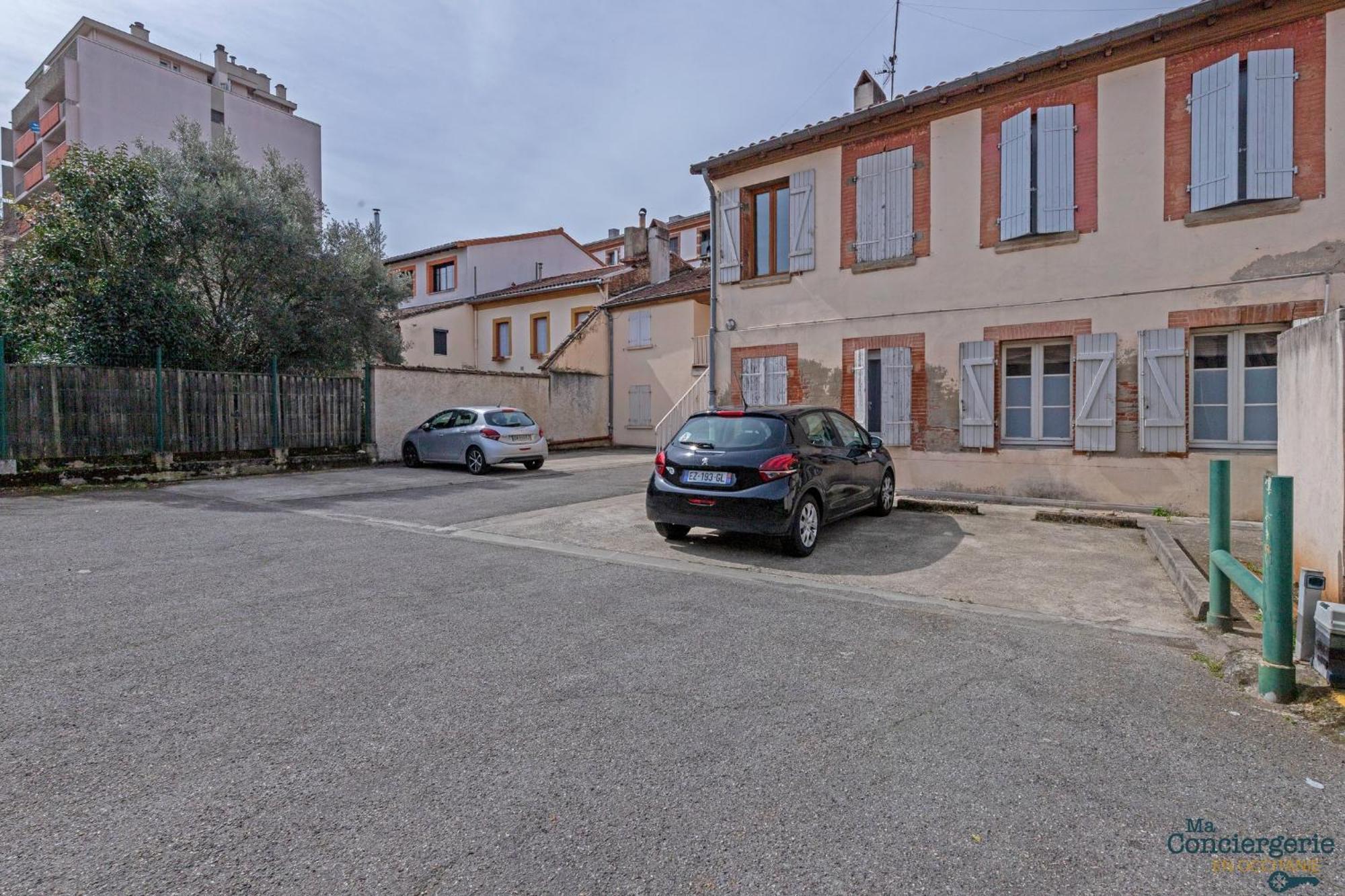 Beethoven - St Michel - Metro - Tram - Stadium Apartment *