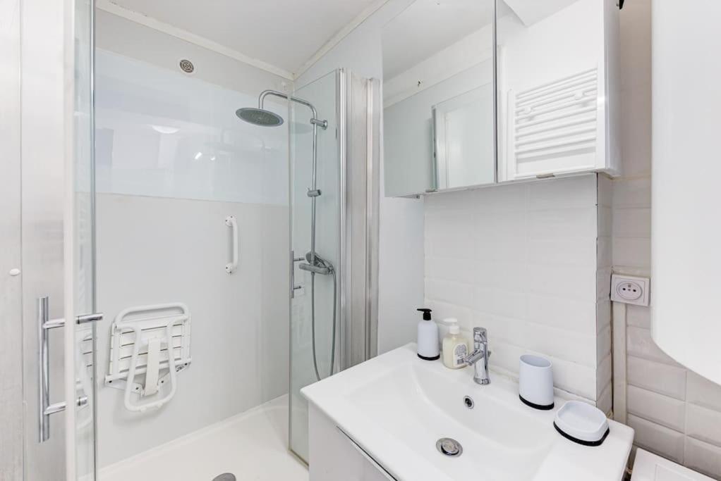 Le Central - Chambre Privative Avec Salon Et Terrasse Privee Guest house
