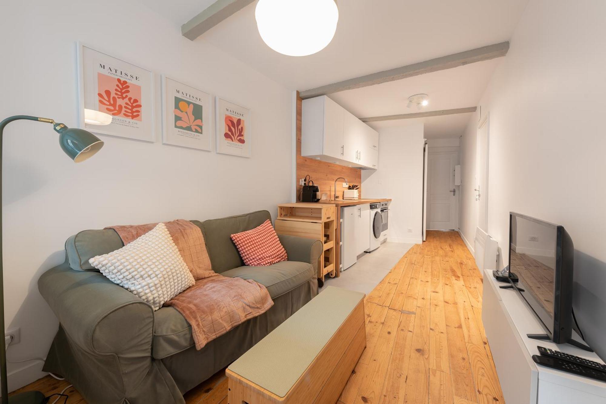 Relais De La Gare - Traversant Et Calme Apartment