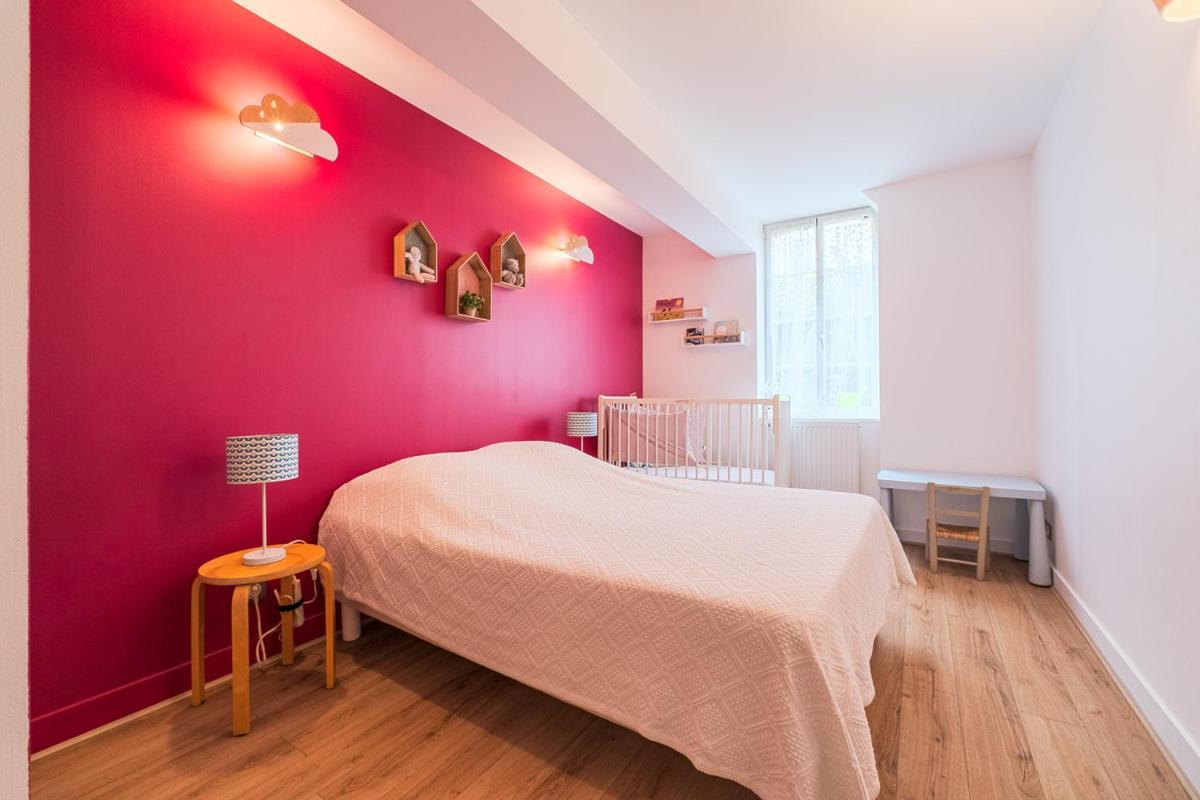 Apartment T5 Renove Avec Bureau Jardin Et Parking En Centre