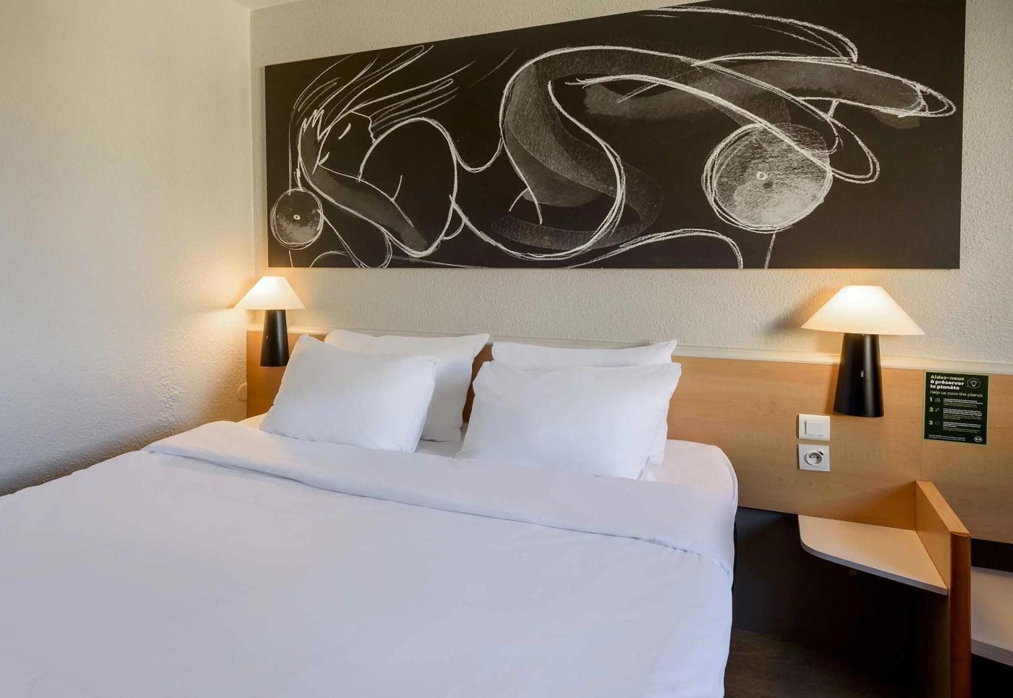 Ibis Hotel 3*