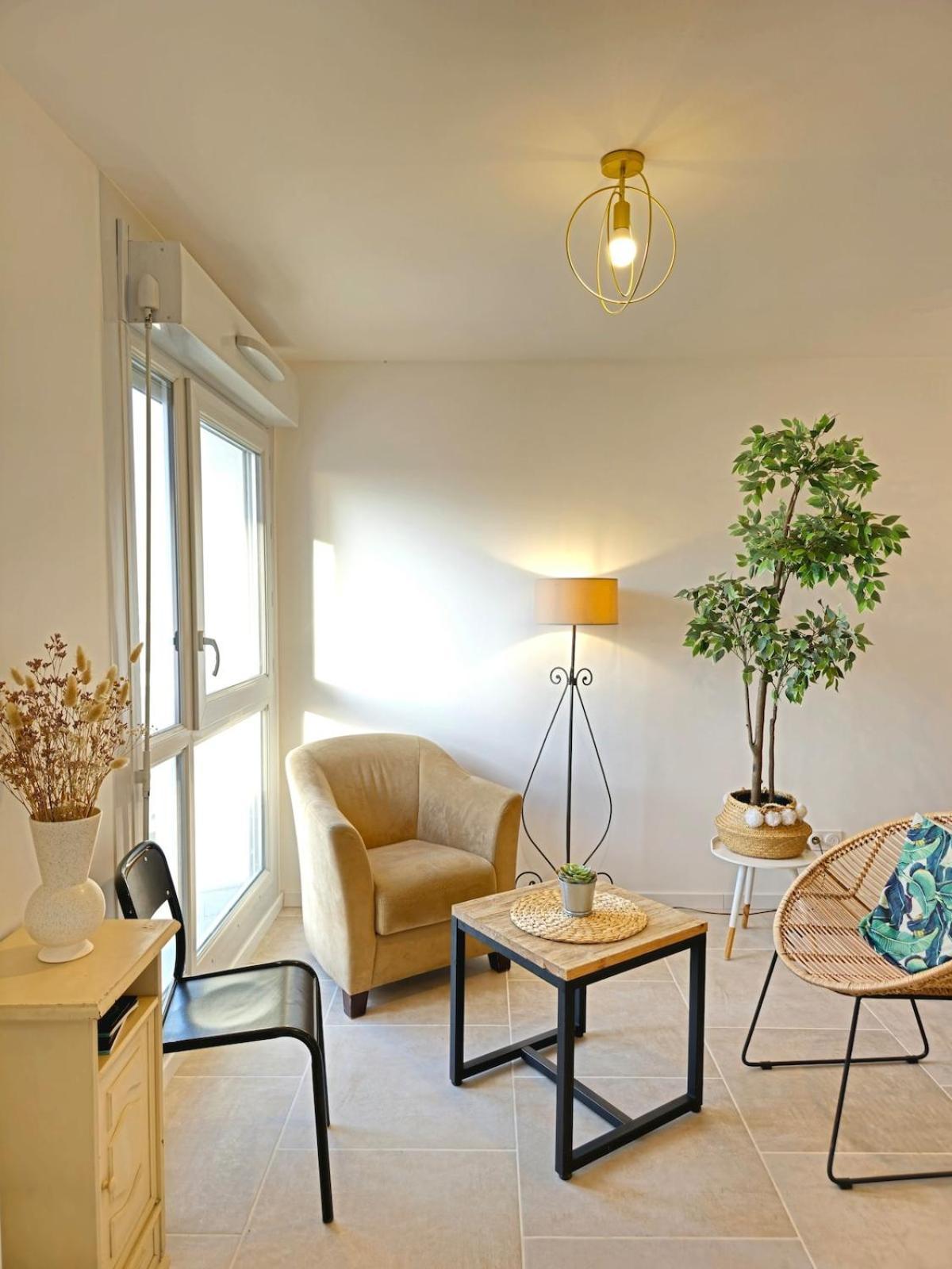 Appartement Les De Sandrine Avec Salle D'eau Privee - Partage De 3 *
