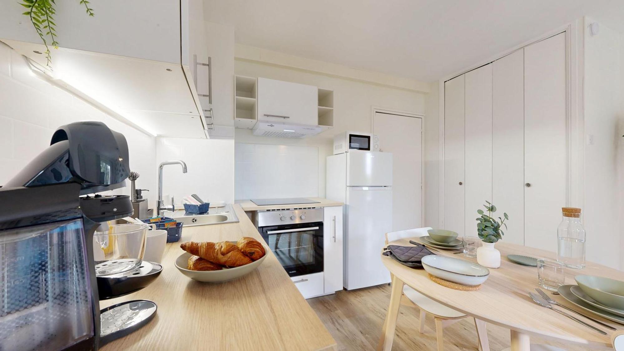 Expat Renting - Le Pastel - Netflix - Zenith