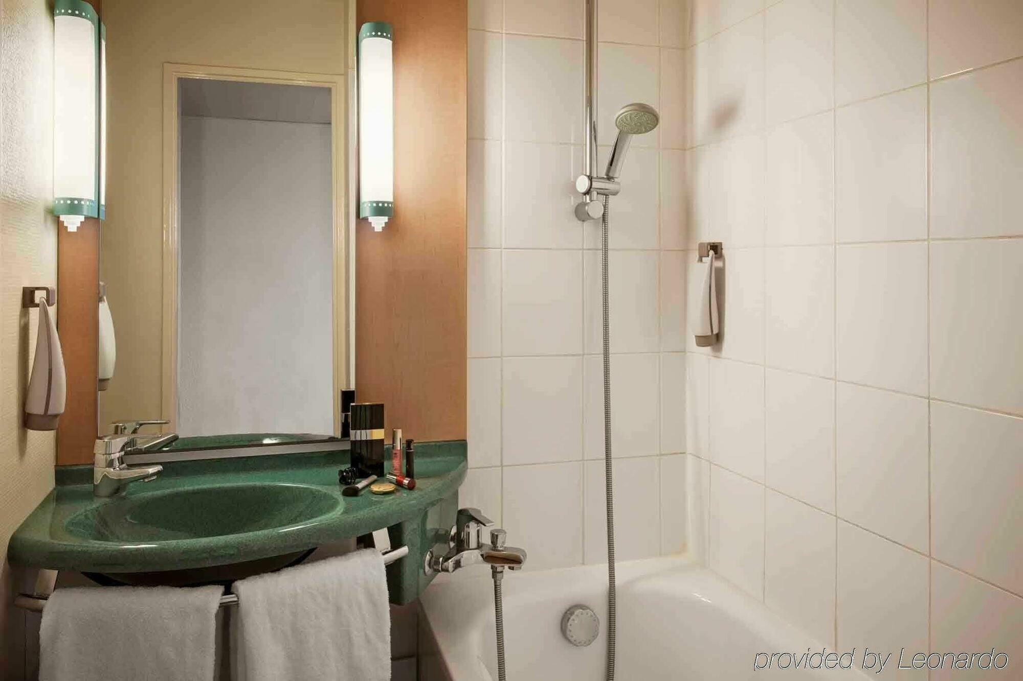 Ibis Hotel 3*